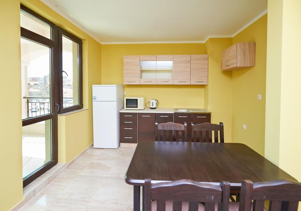 Evi Apartments 2 Pomorie Ngoại thất bức ảnh